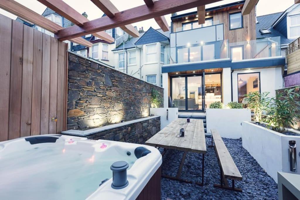 George24 - Spectacular, 5 Minutes To The Holiday home *